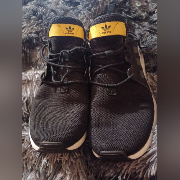 Adidas women's size 7.5 - Picture 2 of 5